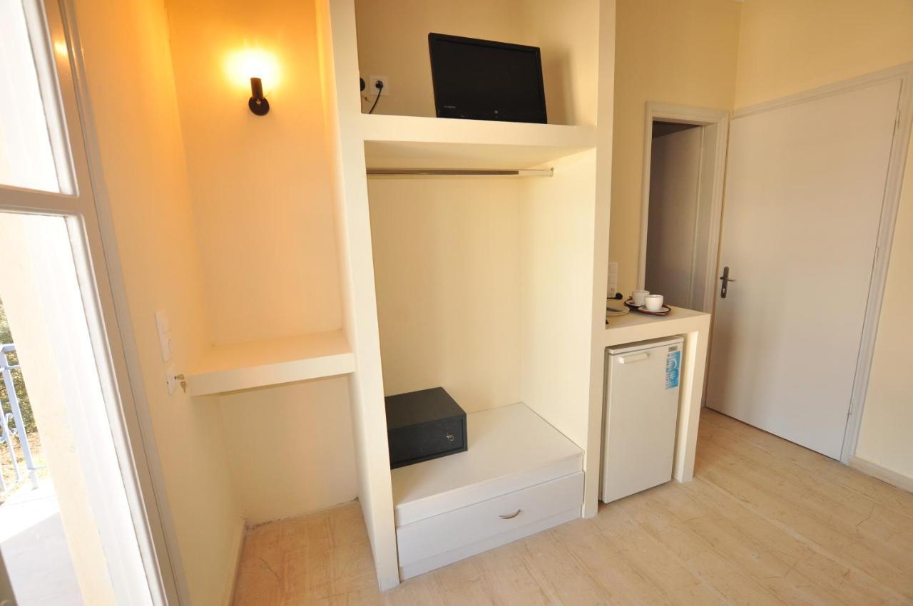 Barbayiannis Studios Moraḯtika Buitenkant foto